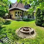 Balaton Chill House Сasa de vacaciones