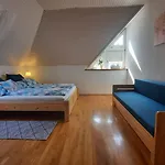 Balaton Chill House * Balatonakarattya