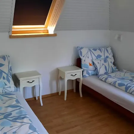 Balaton Chill House * Balatonakarattya