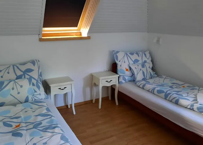 Balaton Chill House * Balatonakarattya